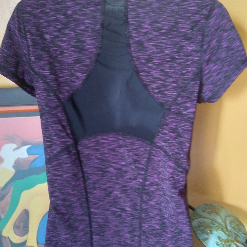 Top size small - Picture 2 of 2